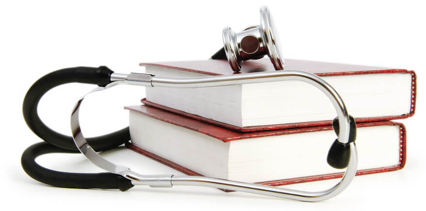 Livres et stéthoscope